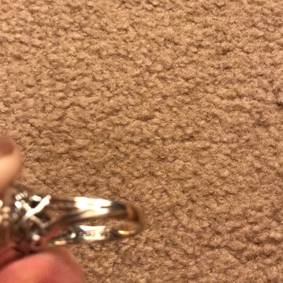 Ring - Picture 4 of 5